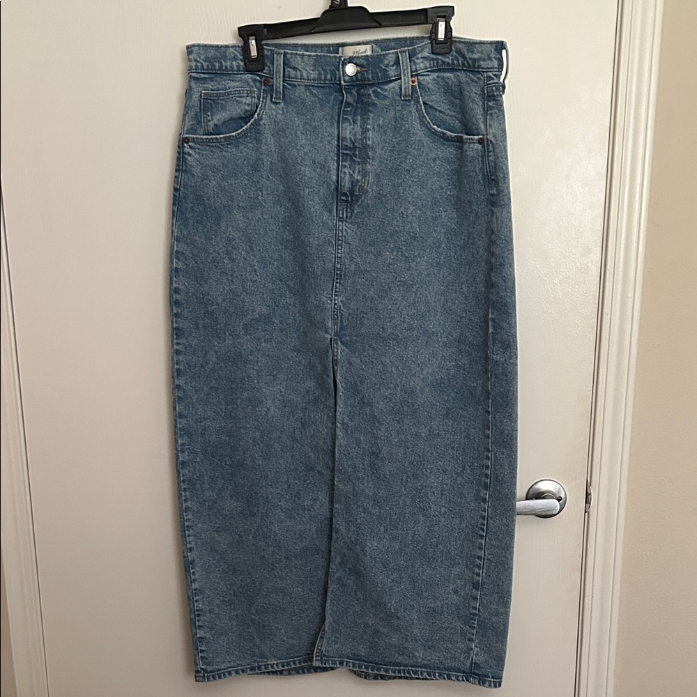 Universal Thread Light Blue Denim Skirt with Contrast Stitching